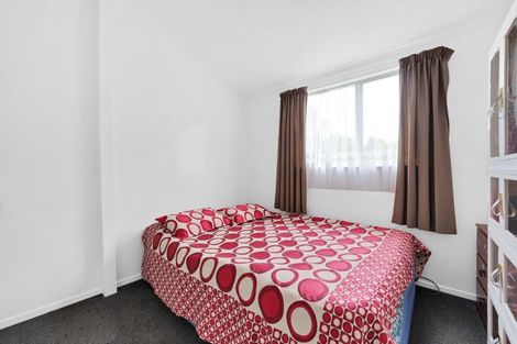 Photo of property in 2/264 Grounsell Crescent, Belmont, Lower Hutt, 5010