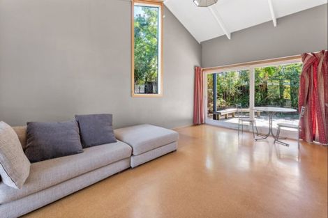 Photo of property in 16 Broman Place, Half Moon Bay, Auckland, 2012