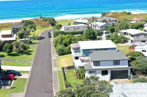 Photo of property in 4a Moray Place, Whiritoa, Whangamata, 3691