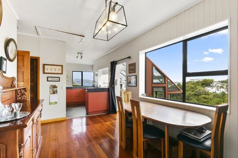 Photo of property in 122 Cashmere Avenue, Khandallah, Wellington, 6035