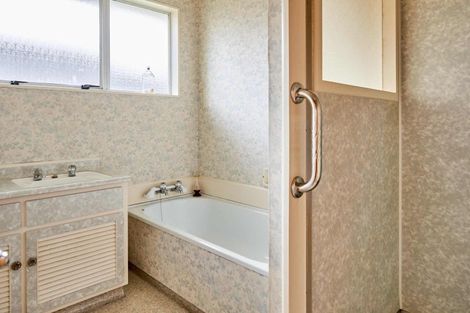 Photo of property in 4 Kapekape Place, Pukerua Bay, 5026