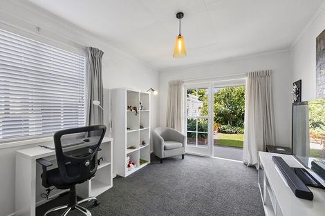 Photo of property in 29 Nevada Drive, Merrilands, New Plymouth, 4312