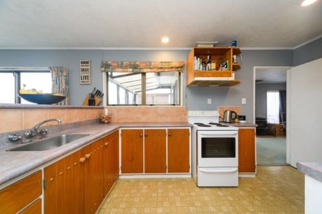 Photo of property in 8 Colonial Place, Kelvin Grove, Palmerston North, 4414