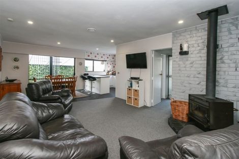 Photo of property in 3 Puriri Street, Inglewood, 4330