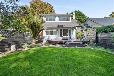 Photo of property in 32 Brougham Street, Nelson South, Nelson, 7010