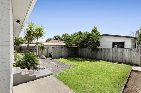 Photo of property in 727 Te Atatu Road, Te Atatu Peninsula, Auckland, 0610