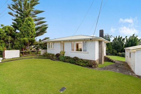 Photo of property in 4 Pomelo Road, Te Atatu South, Auckland, 0610