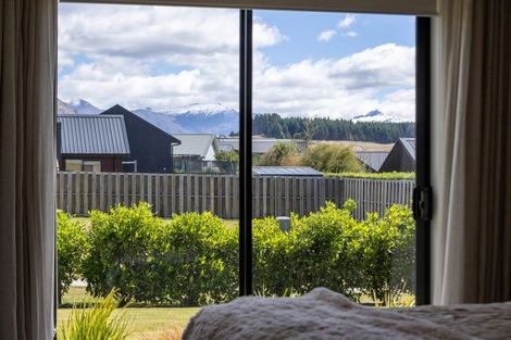 Photo of property in 20 Mount Nicholas Avenue, Wanaka, 9305