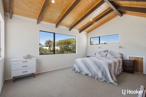 Photo of property in 1 Patterson Place, Waihi Beach, 3611