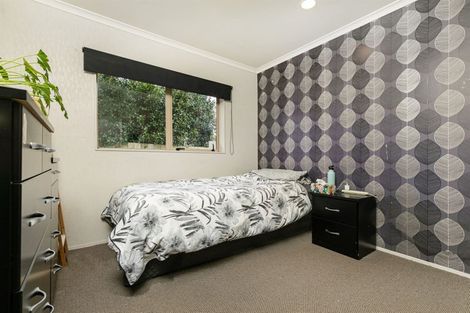 Photo of property in 33 Gala Place, Henderson, Auckland, 0612
