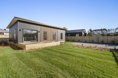 Photo of property in 3 Horoeka Street, Inglewood, 4330