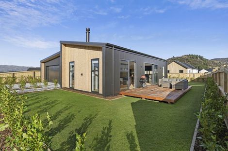 Photo of property in 6 Moonstone Street, Albert Town, 9305