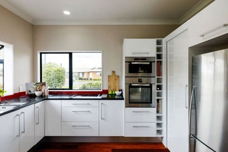 Photo of property in 29 Montrose Crescent, Huntington, Hamilton, 3210