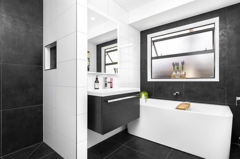 Photo of property in 32 Les Fisher Place, Pukekohe, 2120