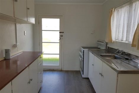 Photo of property in 2/20 Paritutu Road, Spotswood, New Plymouth, 4310