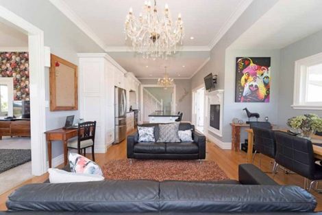 Photo of property in 10b Higham Road, South Head, 0874