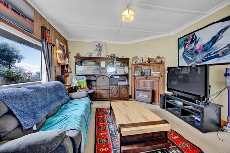Photo of property in 288 South Road, Hawera, 4610