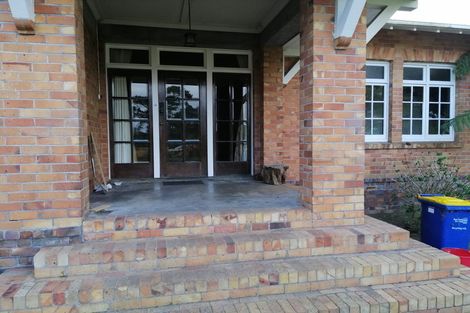 Photo of property in 18 Links Road, New Lynn, Auckland, 0600