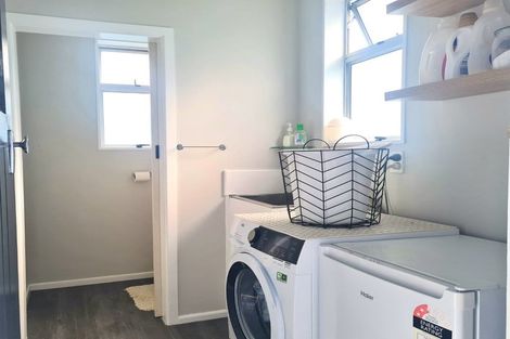Photo of property in 12 Edelweiss Grove, Timberlea, Upper Hutt, 5018