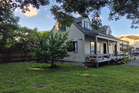 Photo of property in 56a Taikata Road, Te Atatu Peninsula, Auckland, 0610