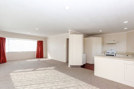 Photo of property in 1/9 Tukapa Street, Westown, New Plymouth, 4310