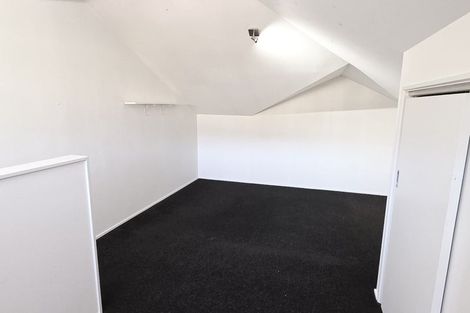 Photo of property in Palm Grove Apartments, 10/13d Palm Grove, Berhampore, Wellington, 6023