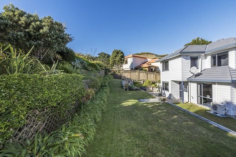 Photo of property in 9 Kilkelly Close, Tawa, Wellington, 5028