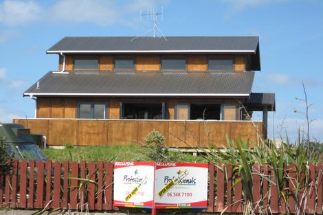 Photo of property in 5a Tregenna Street, Castlecliff, Whanganui, 4501