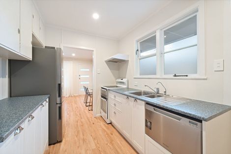 Photo of property in 99a/3 View Road, Sunnyvale, Auckland, 0612