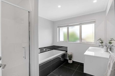 Photo of property in 128 Halswell Junction Road, Halswell, Christchurch, 8025