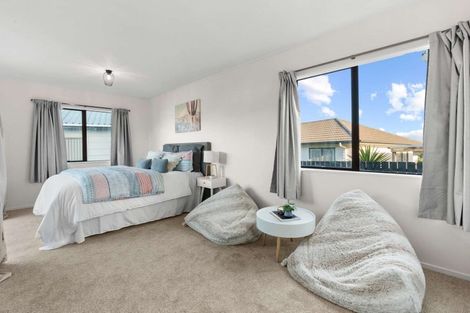 Photo of property in 91 Templeton Place, Clendon Park, Auckland, 2103