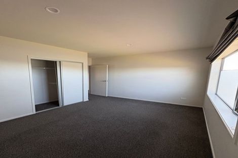 Photo of property in 50 Queens Road, Glen Avon, New Plymouth, 4312