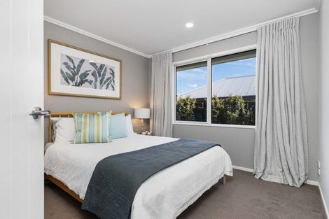 Photo of property in 12 Holbrook Way, Westmorland, Christchurch, 8025