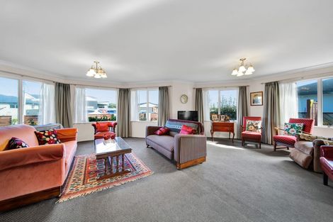 Photo of property in 18 Victoria Street, Hawera, 4610