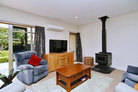 Photo of property in 34 Oregon Place, Burwood, Christchurch, 8061