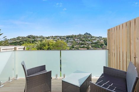 Photo of property in 1u3 Robert Street, Newlands, Wellington, 6037