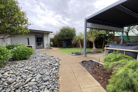 Photo of property in 78 Gunner Drive, Te Atatu Peninsula, Auckland, 0610