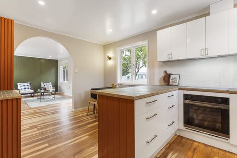 Photo of property in 24d Clinton Avenue, Te Atatu Peninsula, Auckland, 0610