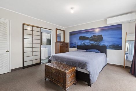 Photo of property in 12 Riverside Drive, Waiuku, 2123