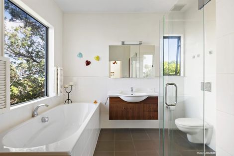 Photo of property in 102 Mitchell Street, Brooklyn, Wellington, 6021