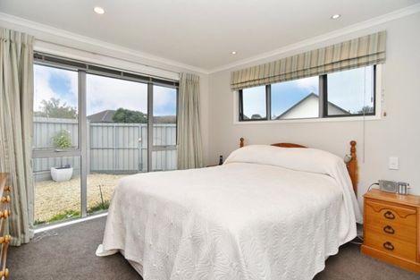 Photo of property in 28 Kirsten Place, Parklands, Christchurch, 8083