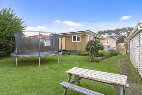 Photo of property in 120 Portage Road, New Lynn, Auckland, 0600