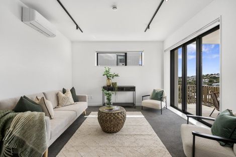 Photo of property in 69u2 Tiketike Way, Brooklyn, Wellington, 6021