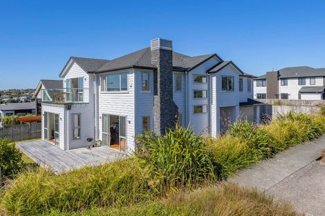Photo of property in 20 Bearing Parade, Long Bay, Auckland, 0630