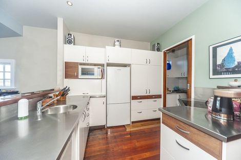 Photo of property in 19 Overtoun Terrace, Hataitai, Wellington, 6021
