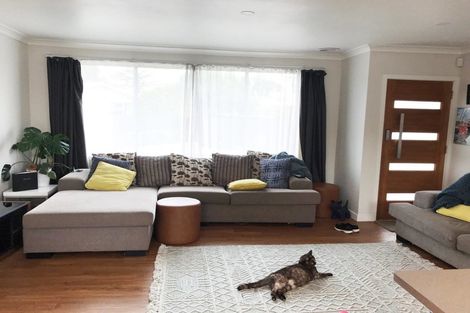 Photo of property in 11 Lindis Place, Mangere Bridge, Auckland, 2022