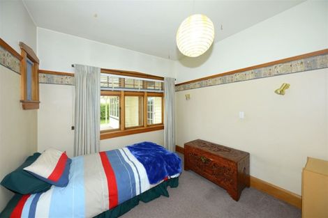 Photo of property in 90 Palatine Terrace, Saint Martins, Christchurch, 8022