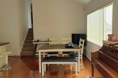 Photo of property in 7 St Lucia Place, Unsworth Heights, Auckland, 0632