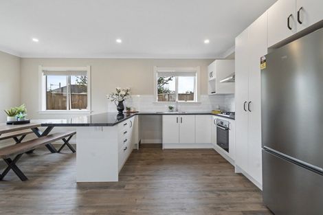 Photo of property in 66 Bridge Street, Bulls, 4818
