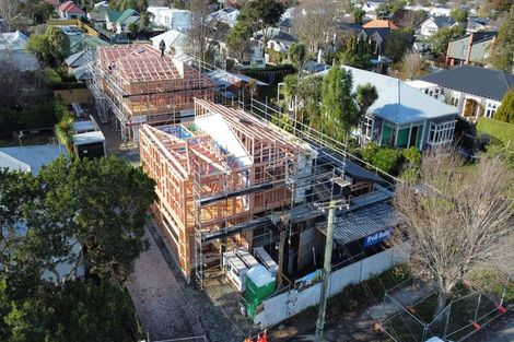 Photo of property in 220 Geraldine Street, Edgeware, Christchurch, 8013